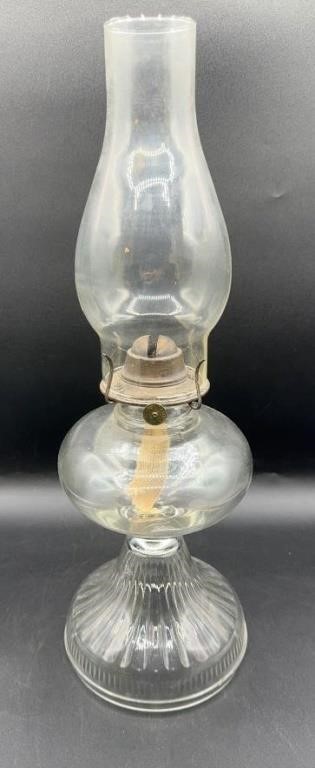Antique Eagle Clear Glass Oil Lamp