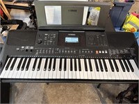 Yamaha PSR E463 Portable Keyboard Works