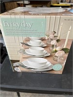 Everyday Porcelain Dinnerware Set 12pc New