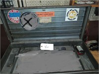 Toolbox uper and lower no tools.