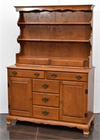 Baumritter Chippendale Style Maple Hutch