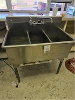 3 Compartment Stainless Steel Sink with Faucet