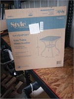 Side table patio 18-in x 18 inch new in the box