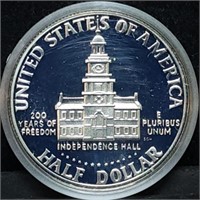 1976 Bicentennial Proof Silver Half Dollar in Caps