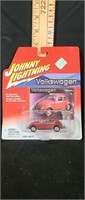Johnny Lightning 1966 VW beetle-red