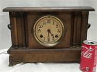 New Haven Wood Mantle clock has pendulum, no key