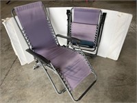 2 patio Lounger chairs