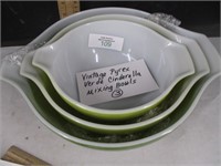 Set of three verde green pyrex cinderella bowls