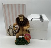 Cowardly Lion 17071 Warner Bros Figurine w Yard St