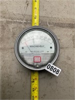 Magnbahelic inches of water meter
