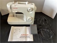 Singer 8280 Sewing Machine, Works