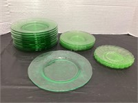 18 Green Depression Glass Plates/Saucers