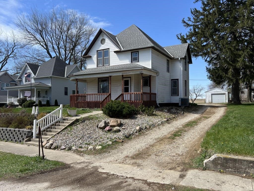 1.5-Story Home Auction in Quaint Kiron, Iowa!