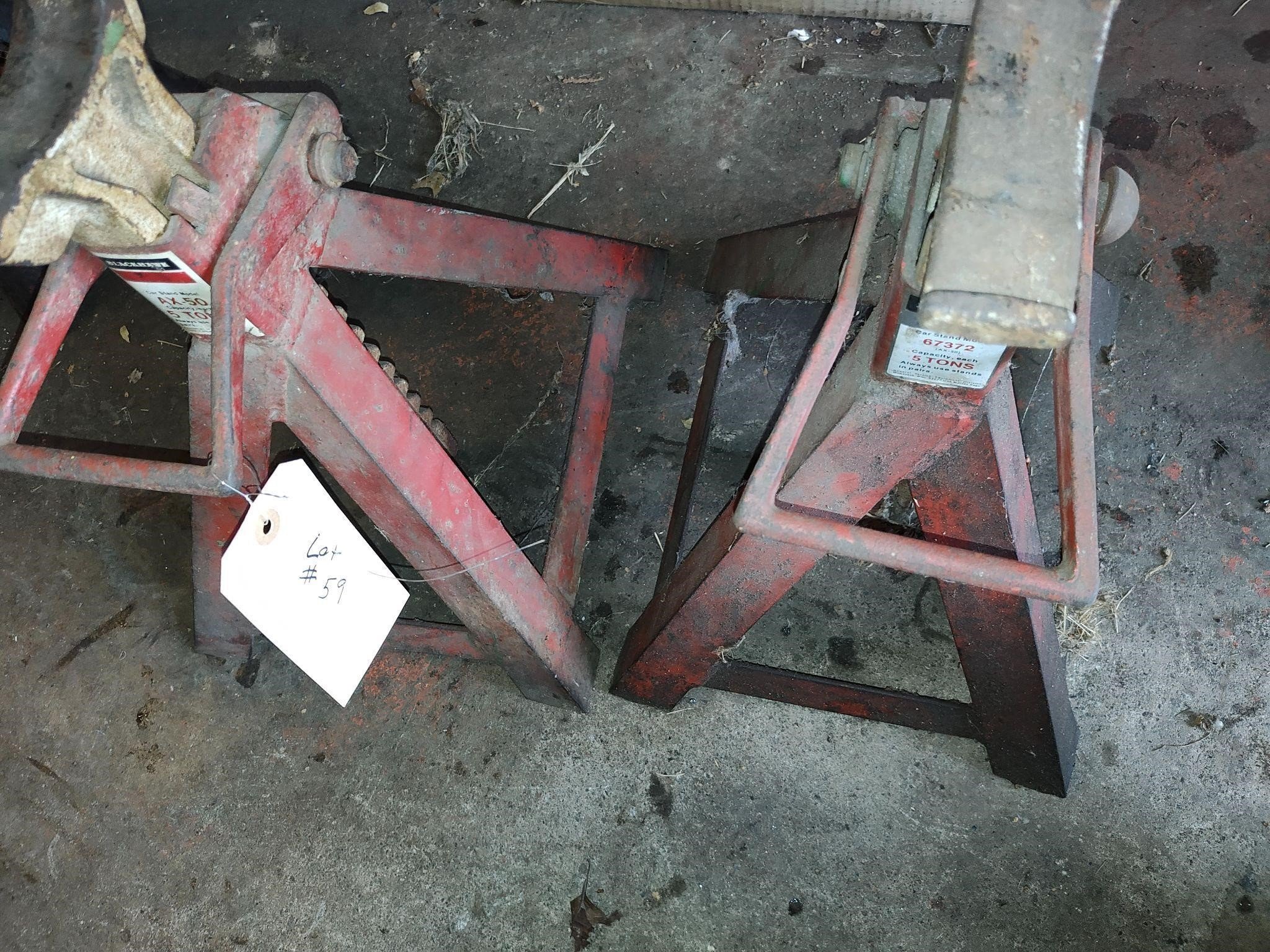 Heavy-duty  5 ton jack stands.