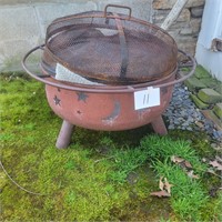 Outdoor Fire Pit with Two Screens/1 Cooking Rack