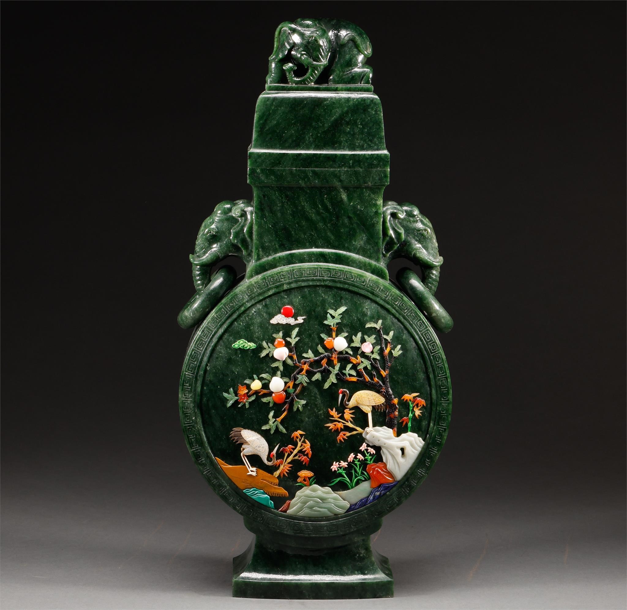 Hetian jade inlaid with gemstone lid vase in Qing