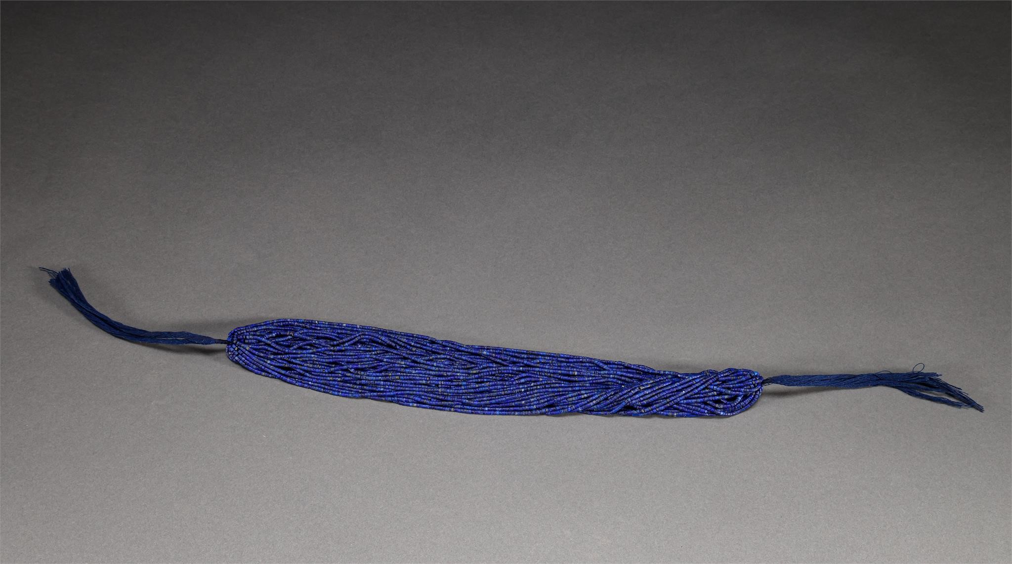 Qing Dynasty lapis lazuli necklace set