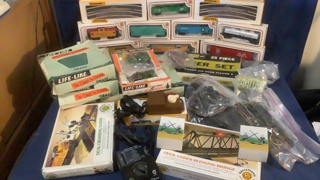 Bachman HO Scale Train Set & Other Parts