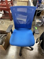 NICE MESH BACK BLUE OFFICE CHAIR