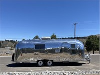 1960 Airstream Land Yacht 26DS