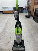 Bissell Power Trak Vacuum Cleaner (powers on)