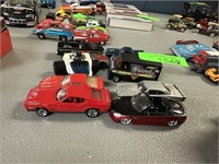 LOT OF MISC DIECAST CARS HOTWHEELS OR SIMILAR