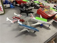 LOT OF MIXED DIECAST PLANES ETC