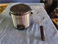Small Deep Fryer with Handled Basket