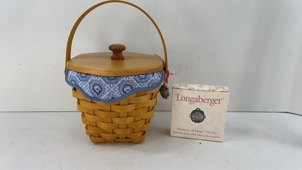 Large Collectors Longaberger Auction: Pottery & More!