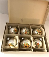 Set of 6 Vintage Christmas Balls in Box