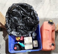 Bundle with 2 Jerry cans, oil pan & assortment