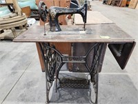 Singer sewing machine table