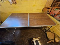 Metal/Tin Folding Table