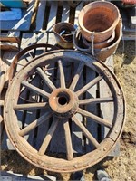 Bundle with wagon wheel