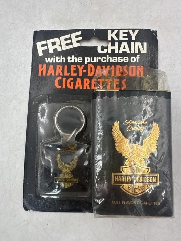 NEW/ Vintage Harley Davison Cigarettes & Key Chain