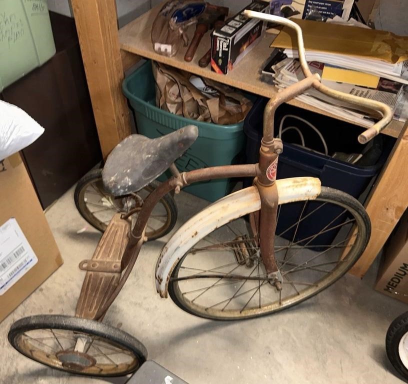 ANTIQUE TRICYCLE (PLANET)