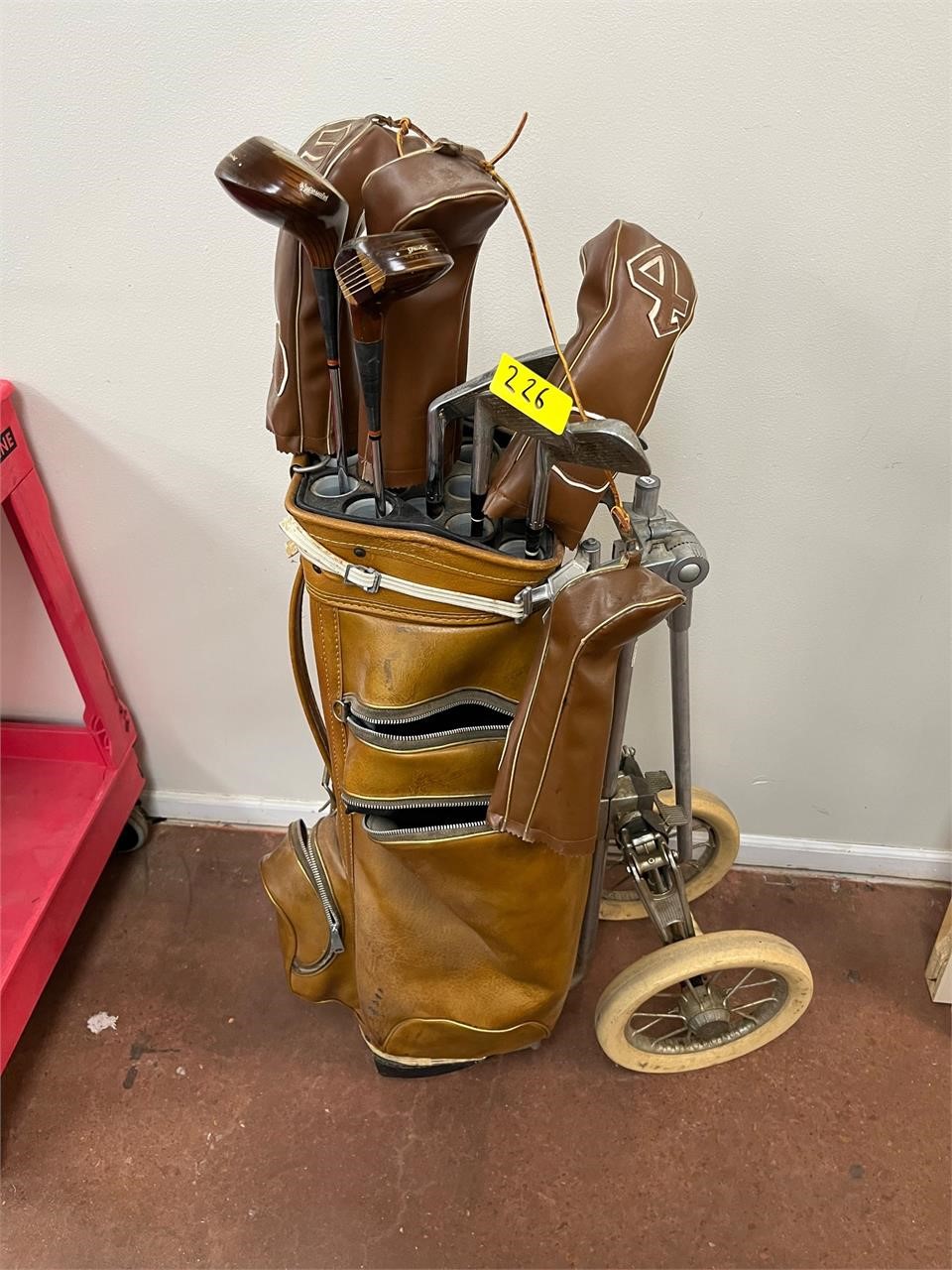 Vintage spalding golf clubs