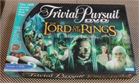 LORD OF THE RINGS TRILOGY TRIVIAL PURSUIT GAME