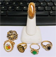LOT OF 6 COSTUME JEWELRY RINGS