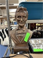 LARGE CERAMIC BUST ABRAHAM LINCOLN SCULPTURE