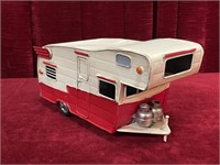 Tin Art Retro Camper Trailer Model
