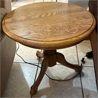 L - PEDESTAL TABLE 23X23"DIA