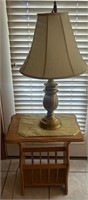 L - SIDE TABLE & TABLE LAMP W/ SHADE (E36)