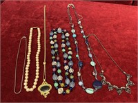 6 Vintage Ladies Necklaces