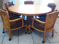 L - ROUND TABLE W/ 5 CHAIRS (K29)