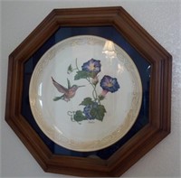 L - FRAMED COLLECTIBLE PLATE (D6)