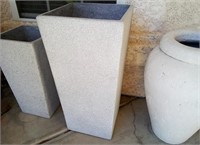 L - LOT OF 3 LARGE OUTDOOR PLANTERS