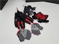 Nice Lot of Sports Gloves Size MED 2 Pair are NWT