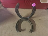 2 horseshoes welded together
