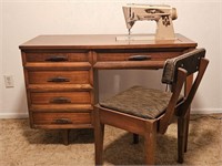 Vintage Singer Sewing Machine in Cabinet w Chair